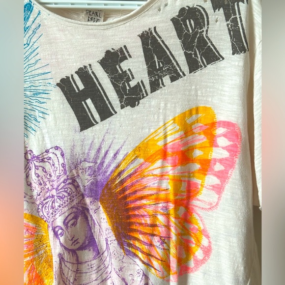 Magnolia Pearl Heart collage tee  **sold out** - Picture 4 of 6